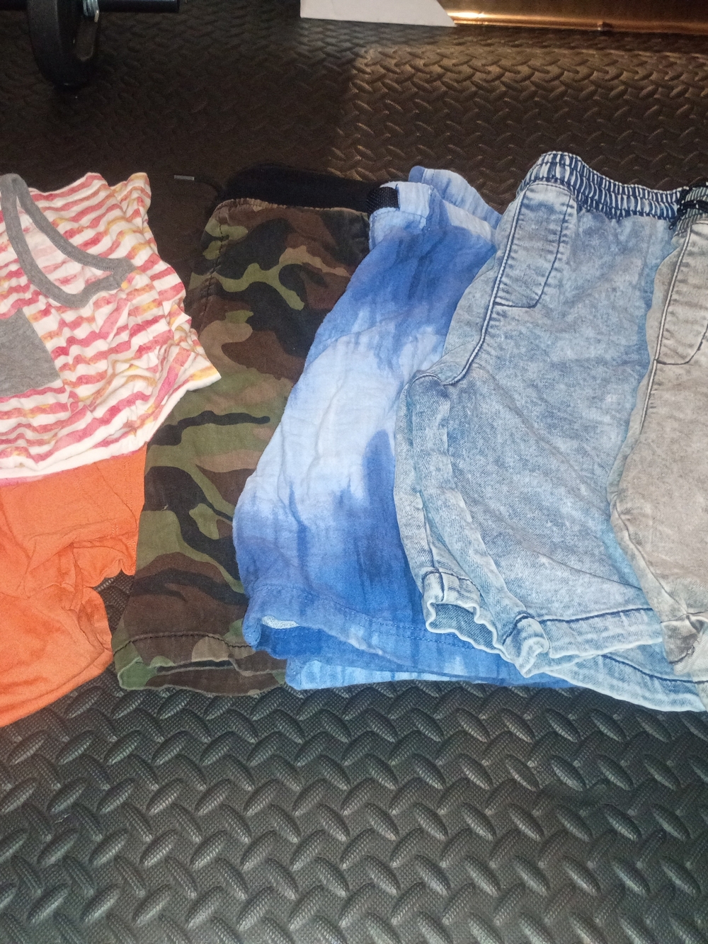 Unisex Lot Mixed Kids Shorts Bundle - Camo, Tie-Dye Blue, Denim Wash, Orange